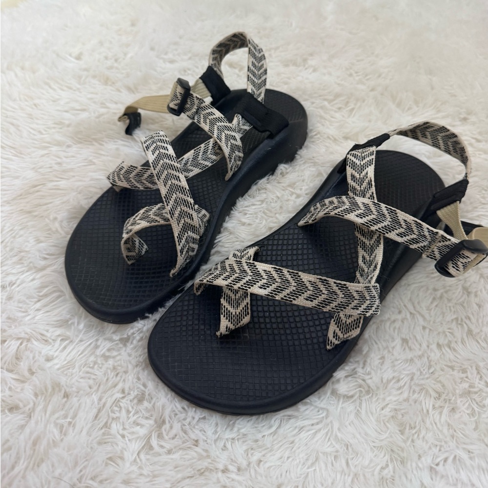 Chaco Women’s 10 Z Strap Sport Sandals J106564 Black Tan Hiking Walking